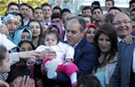 Gençlik ve Spor Bakanı Akif Çağatay Kılıç, Mevlana Mahallesi Seçim Koordinasyon Merkezi açılış törenine katıldı.