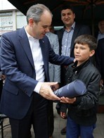Gençlik ve Spor Bakanı Akif Çağatay Kılıç, Samsun Terme ilçesinde hemşehrileri ile sohbet etti.