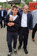 Gençlik ve Spor Bakanı Akif Çağatay Kılıç, Samsun Terme ilçesinde hemşehrileri ile sohbet etti.