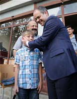 Gençlik ve Spor Bakanı Akif Çağatay Kılıç, Samsun Terme ilçesinde hemşehrileri ile sohbet etti.