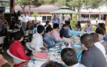 Gençlik ve Spor Bakanı Akif Çağatay Kılıç, Samsun'un Atakum İlçesinde ilk defa oy kullanacak gençlerle bir araya geldi.