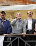 Gençlik ve Spor Bakanı Akif Çağatay Kılıç, DOĞA-DER gençlerinin yapacağı yürüyüşün başlangıç startını verdi.