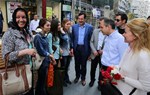 Gençlik ve Spor Bakanı Akif Çağatay Kılıç, Samsun'un Çiftlik Caddesi'nde hemşehrileri ile bir araya geldi.