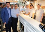 Gençlik ve Spor Bakanı Akif Çağatay Kılıç, Samsun'un Çiftlik Caddesi'nde hemşehrileri ile bir araya geldi.