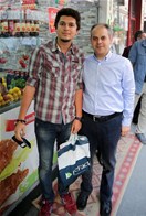 Gençlik ve Spor Bakanı Akif Çağatay Kılıç, Samsun'un Çiftlik Caddesi'nde hemşehrileri ile bir araya geldi.