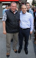 Gençlik ve Spor Bakanı Akif Çağatay Kılıç, Samsun'un Çiftlik Caddesi'nde hemşehrileri ile bir araya geldi.