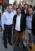 Gençlik ve Spor Bakanı Akif Çağatay Kılıç, Samsun'un Çiftlik Caddesi'nde hemşehrileri ile bir araya geldi.