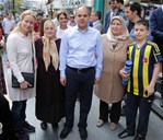 Gençlik ve Spor Bakanı Akif Çağatay Kılıç, Samsun'un Çiftlik Caddesi'nde hemşehrileri ile bir araya geldi.