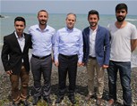 Gençlik ve Spor Bakanı Akif Çağatay Kılıç, Yakakentli hemşehrileri ile sohbet etti.