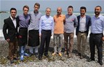 Gençlik ve Spor Bakanı Akif Çağatay Kılıç, Yakakentli hemşehrileri ile sohbet etti.