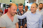 Gençlik ve Spor Bakanı Akif Çağatay Kılıç, Yakakentli hemşehrileri ile sohbet etti.