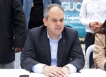 Gençlik ve Spor Bakanı Akif Çağatay Kılıç, Samsun'un Tekkeköy ilçesi Kurtuluş Mahallesi'ni ziyaret etti.