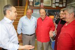 Gençlik ve Spor Bakanı Akif Çağatay Kılıç, Samsun Tekkeköy esnafını ziyaret etti.