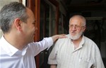 Gençlik ve Spor Bakanı Akif Çağatay Kılıç, Samsun'un Vezirköprü İlçesi esnafını ziyaret etti.