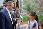 Gençlik ve Spor Bakanı Akif Çağatay Kılıç, Samsun'un Vezirköprü İlçesi esnafını ziyaret etti.
