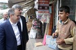 Gençlik ve Spor Bakanı Akif Çağatay Kılıç, Samsun'un Vezirköprü İlçesi esnafını ziyaret etti.