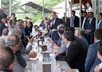 Gençlik ve Spor Bakanı Akif Çağatay Kılıç, Samsun'un Ayvacık İlçesi'ndeki hemşehrileri ile bir araya geldi.