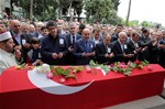 Gençlik ve Spor Bakanı Akif Çağatay Kılıç, merhum Opr. Dr. Kamil Furtun'un cenaze törenine katıldı.