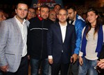 Gençlik ve Spor Bakanı Akif Çağatay Kılıç, Samsun'un Badırlı Mahallesi'nde hemşehrileri ile bir araya geldi.