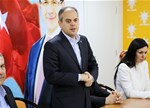 Gençlik ve Spor Bakanı Akif Çağatay Kılıç, Ak Parti Vezirköprü İlçe Başkanlığı'nı ziyaret etti.