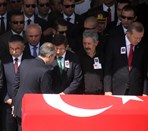 Gençlik ve Spor Bakanı Akif Çağatay Kılıç, şehit astsubay Üstçavuş Okan Taşan'ın cenaze törenine katıldı.
