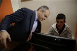 Gençlik ve Spor Bakanı Akif Çağatay Kılıç, bir dizi temas ve incelemelerde bulunmak üzere geldiği Mardin’de ilk olarak esnafı ziyaret etti. Mardin halkı ve esnafı Bakan Çağatay Kılıç'a yoğun ilgi göst
