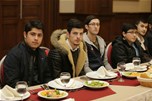 Bakan Çağatay Kılıç, bir dizi temas ve incelemelerde bulunmak üzere geldiği Mardin’de AK Parti Mardin Gençlik Kolları Başkanlığını ziyaret etti.