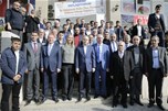 Gençlik ve Spor Bakanı Akif Çağatay Kılıç, AK Parti Mardin İl Başkanlığı binasını ziyaret etti.