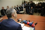 Gençlik ve Spor Bakanı Akif Çağatay Kılıç, AK Parti Mardin İl Başkanlığı binasını ziyaret etti.