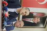 Gençlik ve Spor Bakanı Akif Çağatay Kılıç, AK Parti Mardin İl Başkanlığı binasını ziyaret etti.
