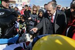 Başbakan Ahmet Davutoğlu, Gençlik ve Spor Bakanı Akif Çağatay Kılıç ile Bingöl’deki Haserek Kayak Merkezi’nin açılışını yaptı.