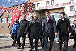 Başbakan Ahmet Davutoğlu, Gençlik ve Spor Bakanı Akif Çağatay Kılıç ile Bingöl’deki Haserek Kayak Merkezi’nin açılışını yaptı.