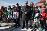 Başbakan Ahmet Davutoğlu, Gençlik ve Spor Bakanı Akif Çağatay Kılıç ile Bingöl’deki Haserek Kayak Merkezi’nin açılışını yaptı.