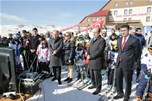 Başbakan Ahmet Davutoğlu, Gençlik ve Spor Bakanı Akif Çağatay Kılıç ile Bingöl’deki Haserek Kayak Merkezi’nin açılışını yaptı.