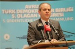 Bakan Çağatay Kılıç, Almanya'nın Köln kentinde düzenlenen Avrupa Türk Demokratlar Birliği Genel Kurulunda konuştu.