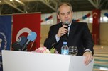 Gençlik ve Spor Bakanı Akif Çağatay Kılıç, “Geleceğe Kulaç Atıyoruz” projesi kapsamında  gerçekleştirilen sertifika törenine  katıldı.