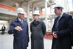 Bakan Çağatay Kılıç, İlkadım Gençlik Merkezi'nin inşaatını gezdi.