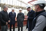 Bakan Çağatay Kılıç, İlkadım Gençlik Merkezi'nin inşaatını gezdi.