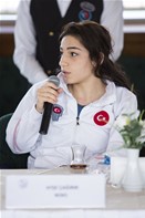 Bakan Akif Çağatay Kılıç,  Şampiyonlar Onur Konuğumuz programının ilkinde Olimpiyat-Paralimpik Madalyalı Dünya ve Avrupa Şampiyonu sporcularla bir araya geldi.