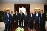 Başbakan Recep Tayyip Erdoğan ve Bakan Akif Çağatay Kılıç, 2014 FIFA Dünya Kupası'nda görev yapan milli hakem Cüneyt Çakır'ı Başbakanlık Merkez Bina’da kabul etti.